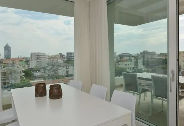 Διαμέρισμα Attico 6 Posti Letto Zona Piazza Aurora 280m Dal Mare Τζεσόλο Λίντο