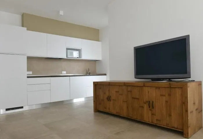 Διαμέρισμα Attico 6 Posti Letto Zona Piazza Aurora 280m Dal Mare *